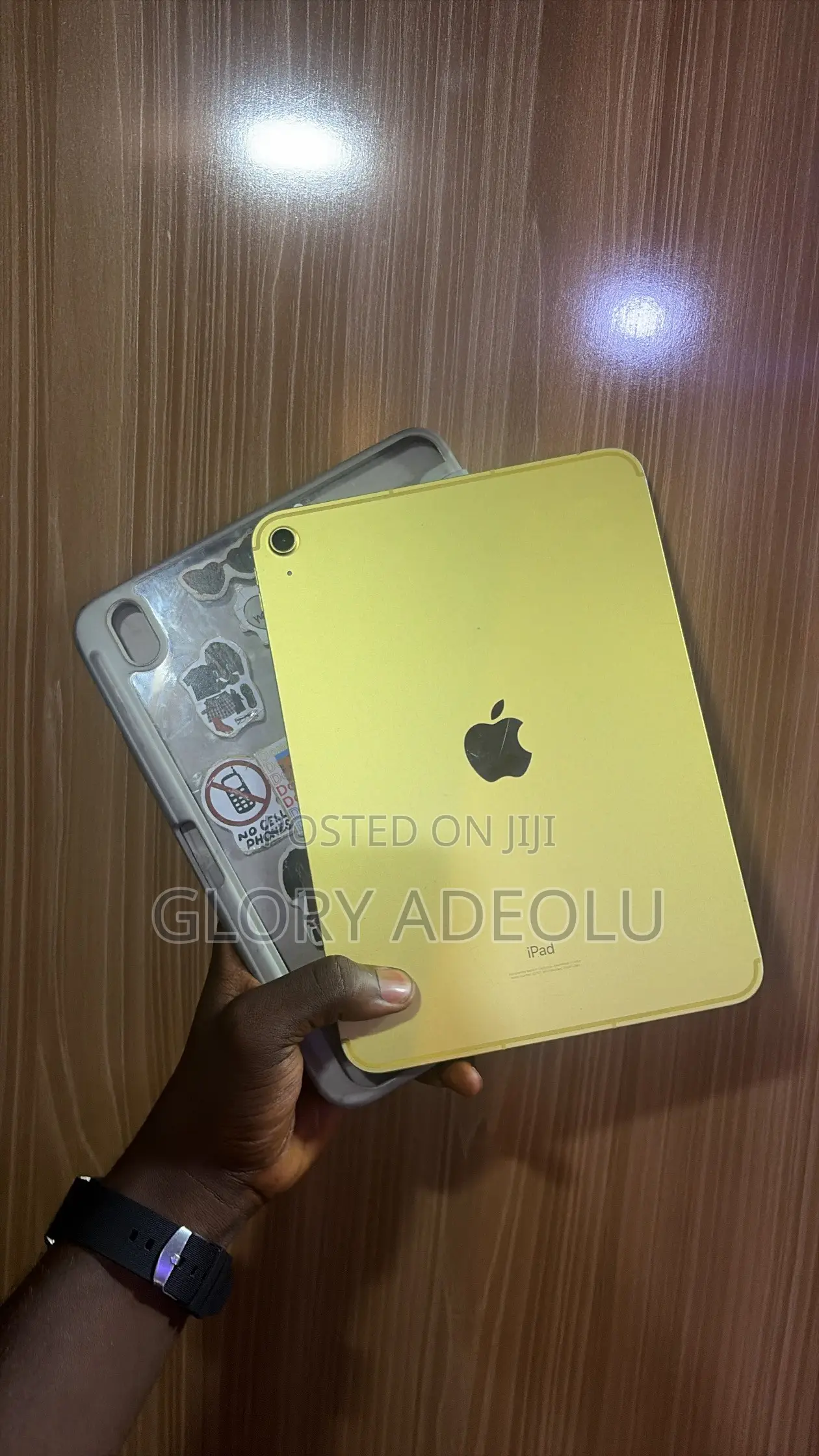 Apple iPad Air (2022) 64 GB Yellow