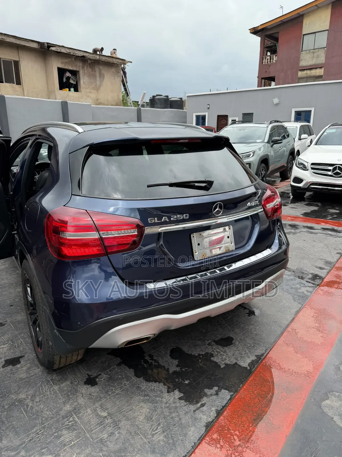 Mercedes-Benz GLA 250 2018 Blue