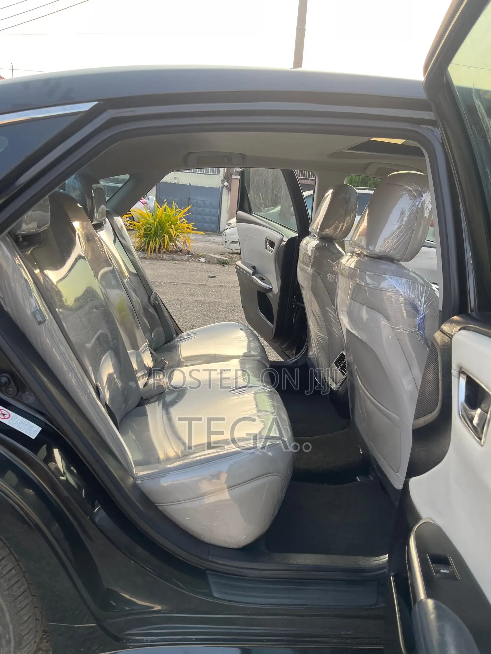 Toyota Avalon XLE Touring 4dr Sedan (3.5L 6cyl 6A) 2014 Black