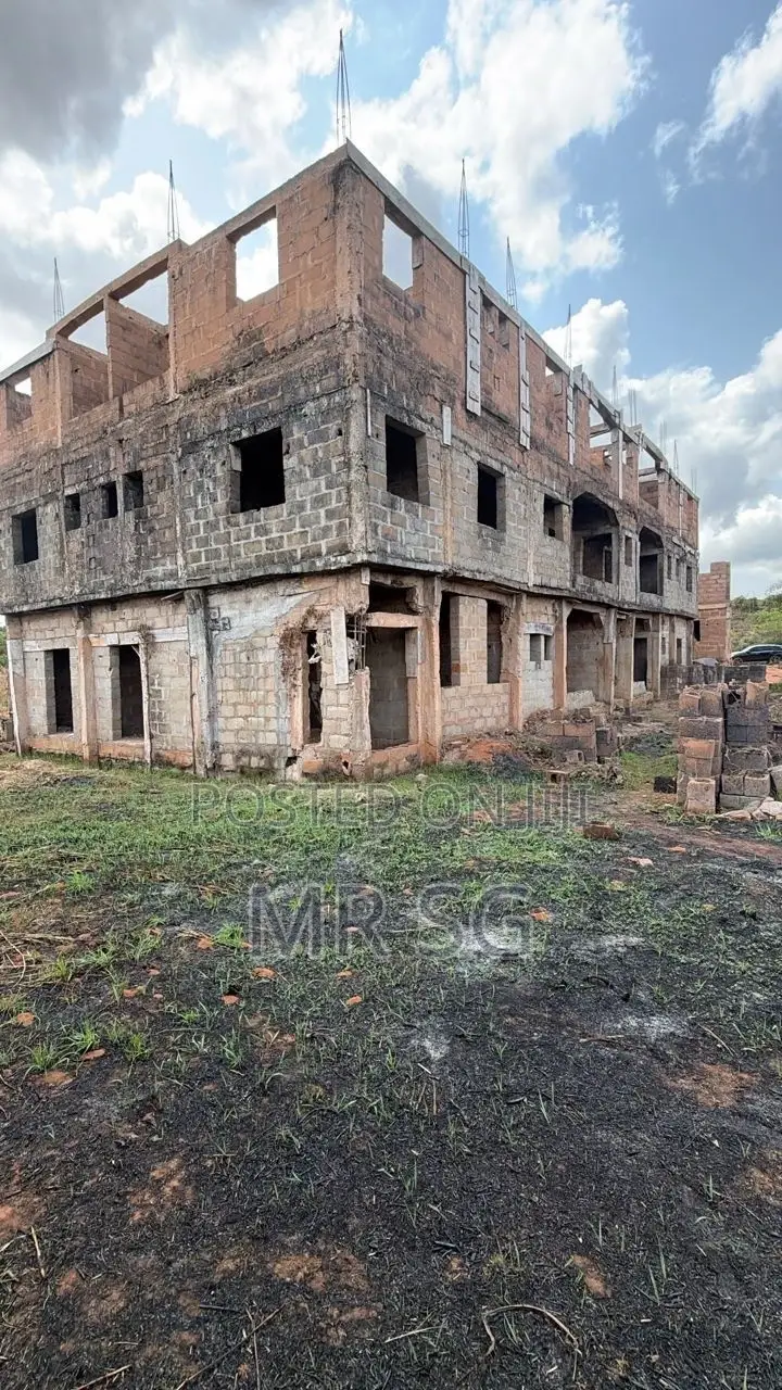 2bdrm Block of Flats in Idemili for sale