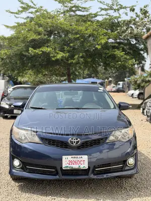 Toyota Camry LE 4dr Sedan (2.5L 4cyl 6A) 2014 Blue
