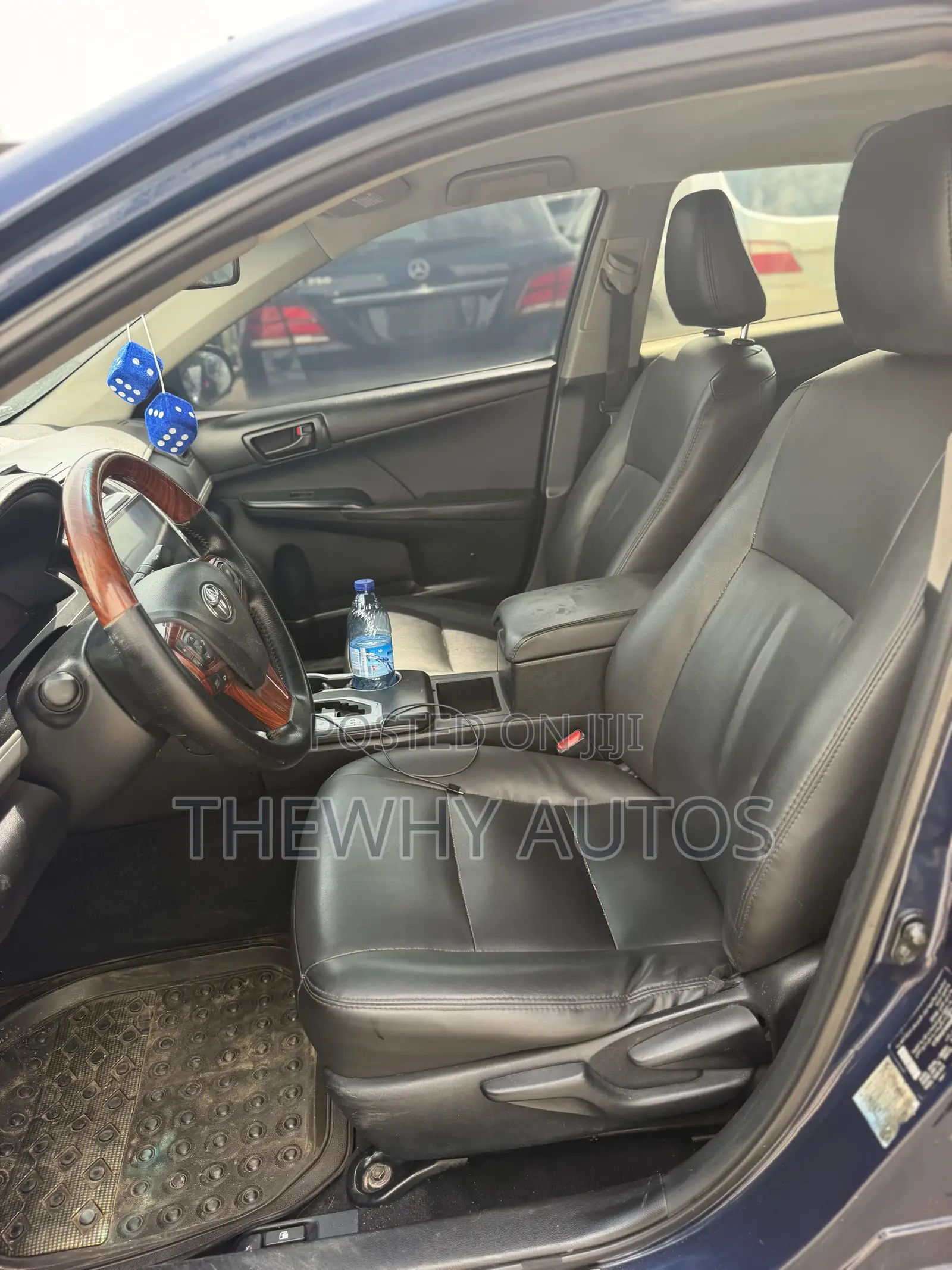 Toyota Camry LE 4dr Sedan (2.5L 4cyl 6A) 2014 Blue