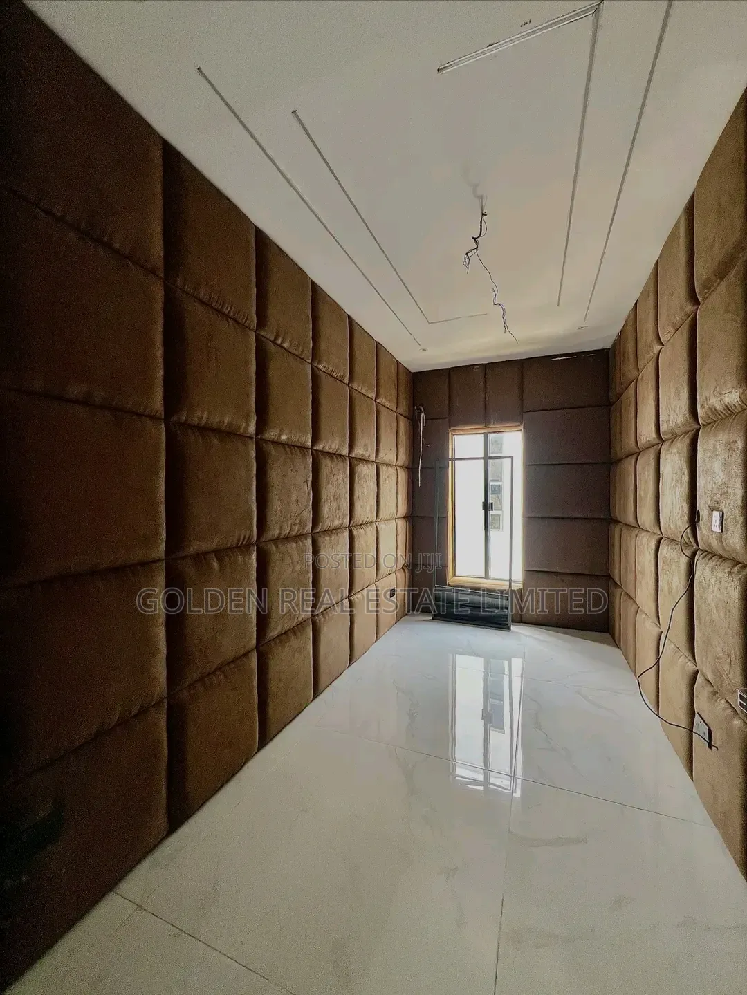 5bdrm Duplex in Osapa london for sale