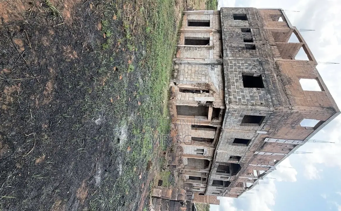 2bdrm Block of Flats in Idemili for sale