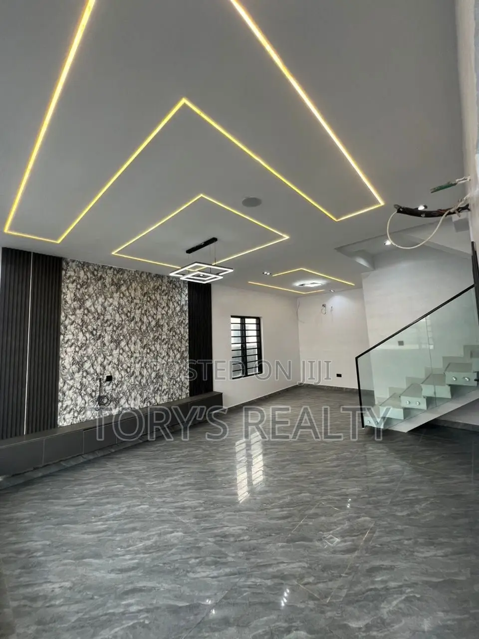 4bdrm Duplex in Lekki Phase 2 for sale