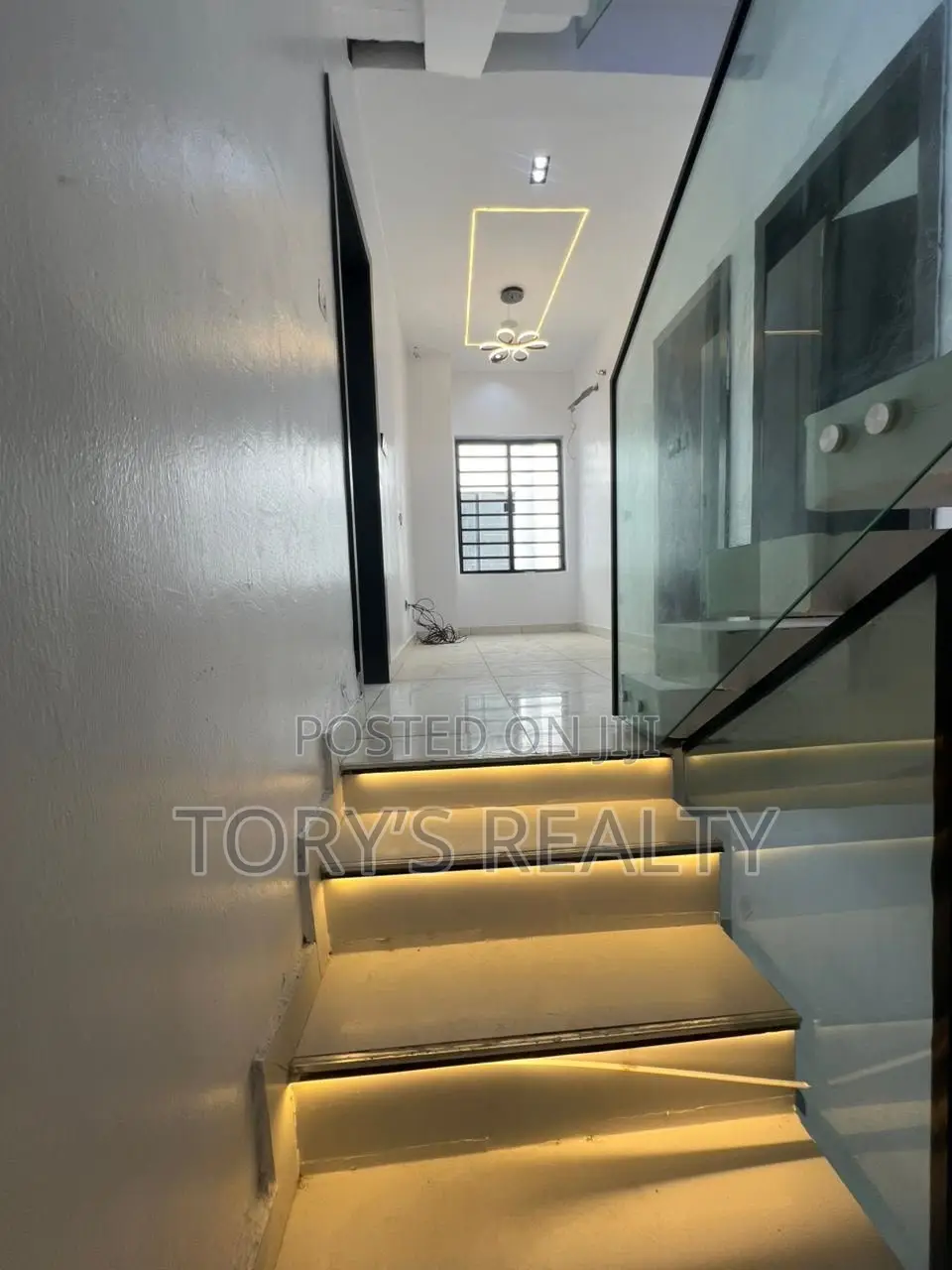 4bdrm Duplex in Lekki Phase 2 for sale