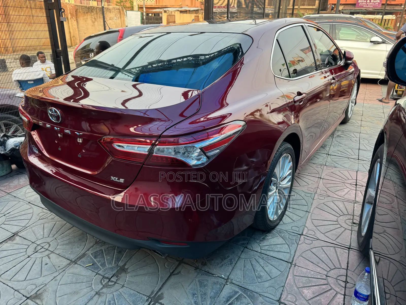 Toyota Camry XLE FWD (2.5L 4cyl 8AM) 2018 Burgundy