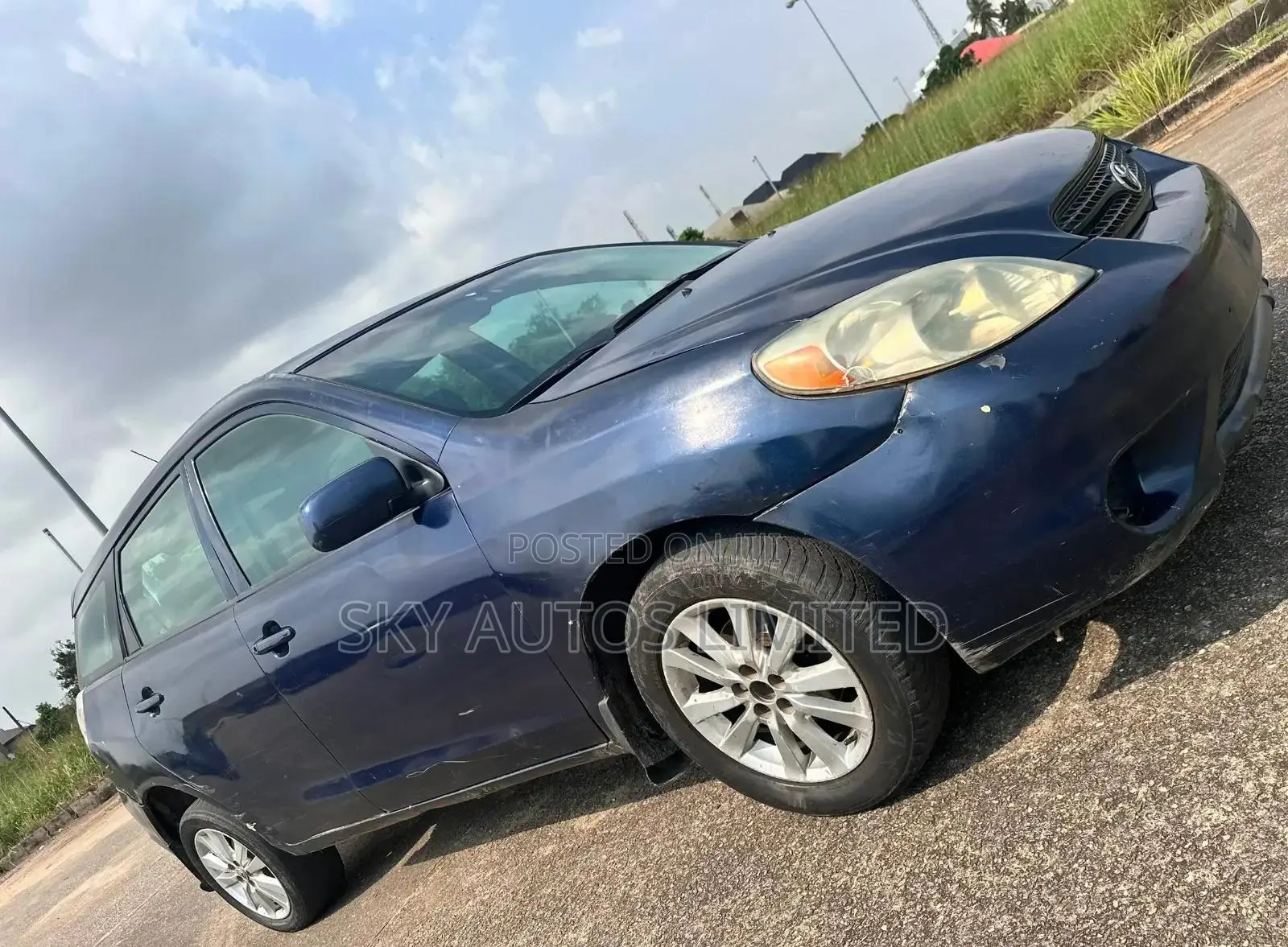 Toyota Matrix Hatchback AWD (1.8L 4cyl 4A) 2006 Blue