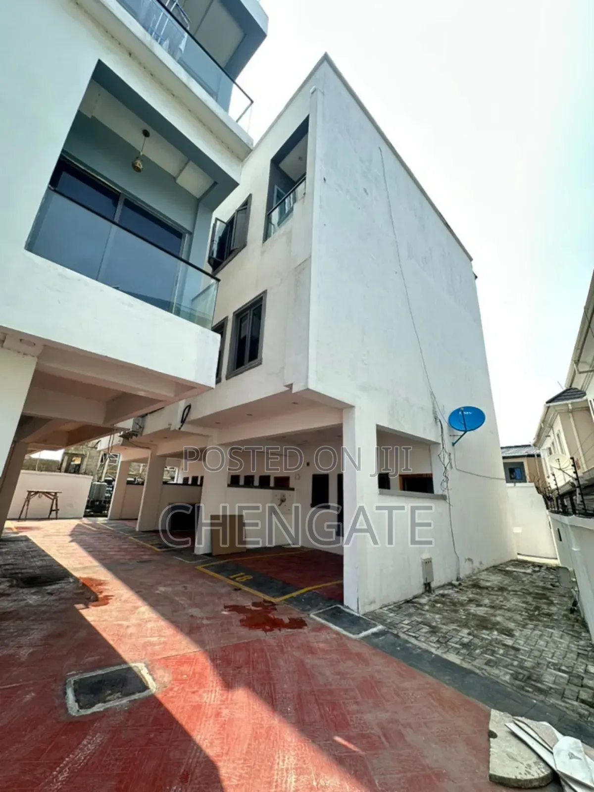 3bdrm Townhouse/Terrace in Ologolo for sale