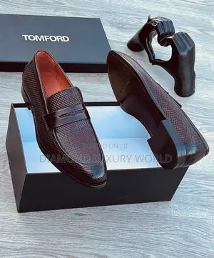 TOM FORD Luxury Men’s Shoes – Elegant Designer Footwear