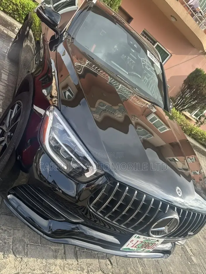 Mercedes-Benz GLC-Class 2022 Burgundy