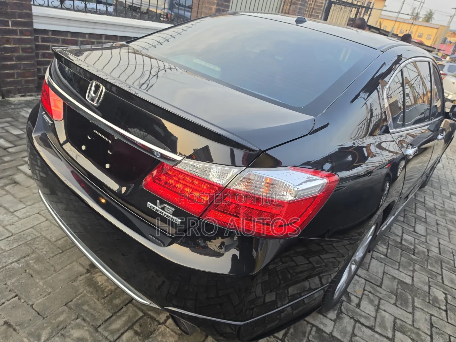 Honda Accord Touring V-6 4dr Sedan (3.5L 6cyl 6A) 2015 Black
