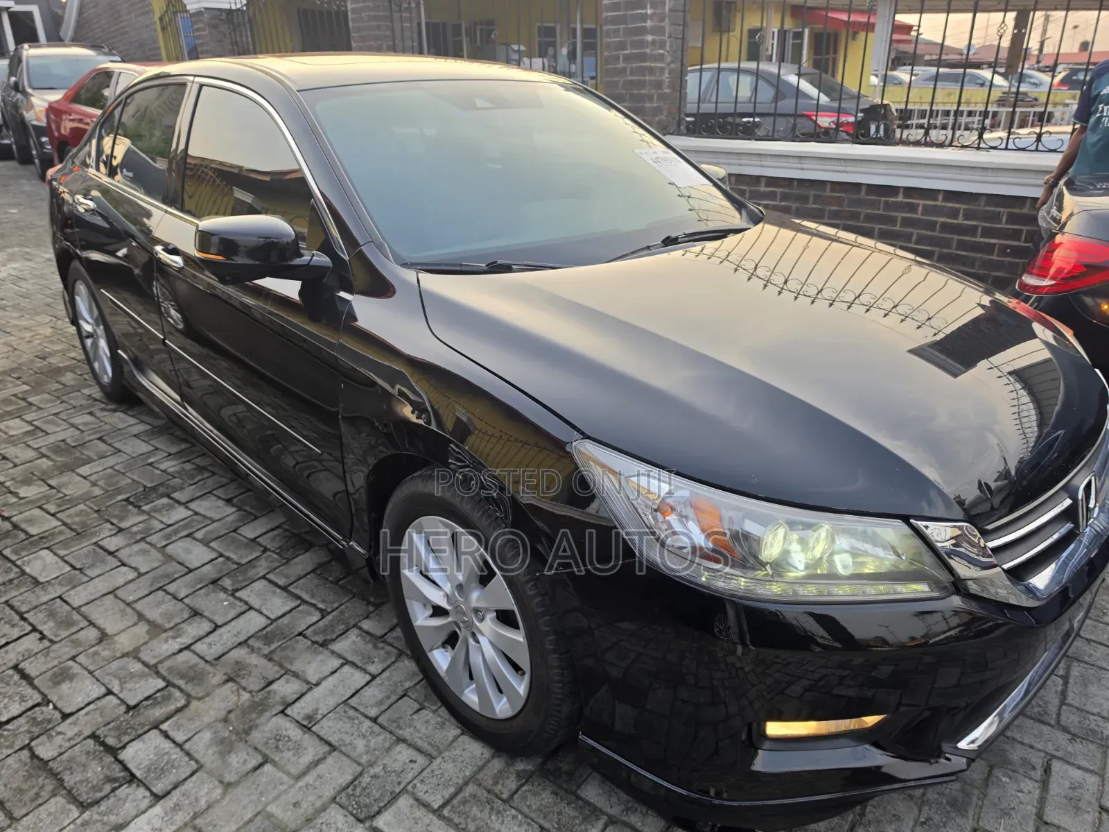 Honda Accord Touring V-6 4dr Sedan (3.5L 6cyl 6A) 2015 Black