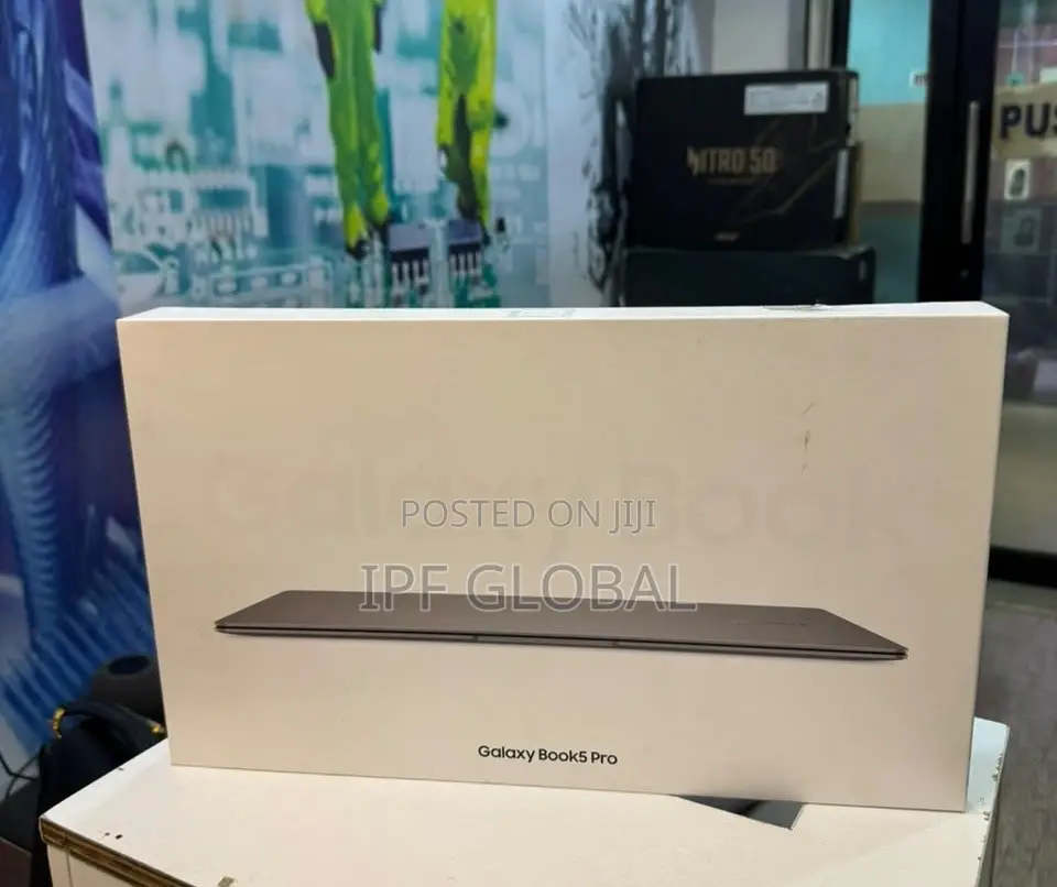 New Laptop Samsung Galaxy Book5 Pro 32GB Intel Core Ultra 7 SSD 512GB