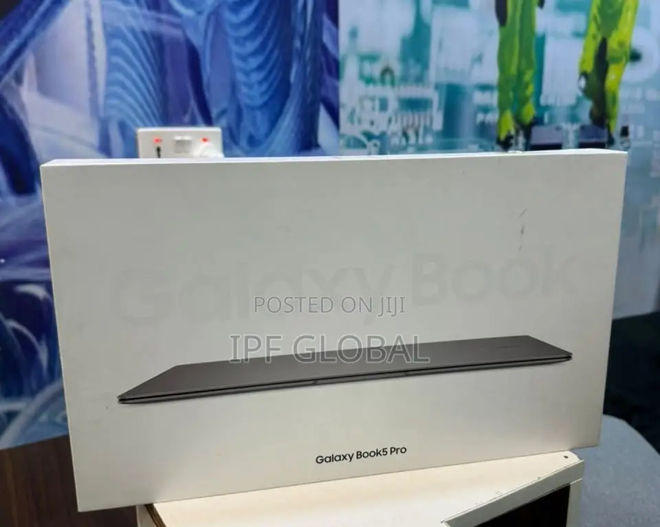 New Laptop Samsung Galaxy Book5 Pro 32GB Intel Core Ultra 7 SSD 512GB