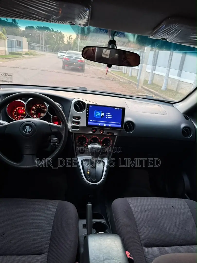 Pontiac Vibe 2005 Silver