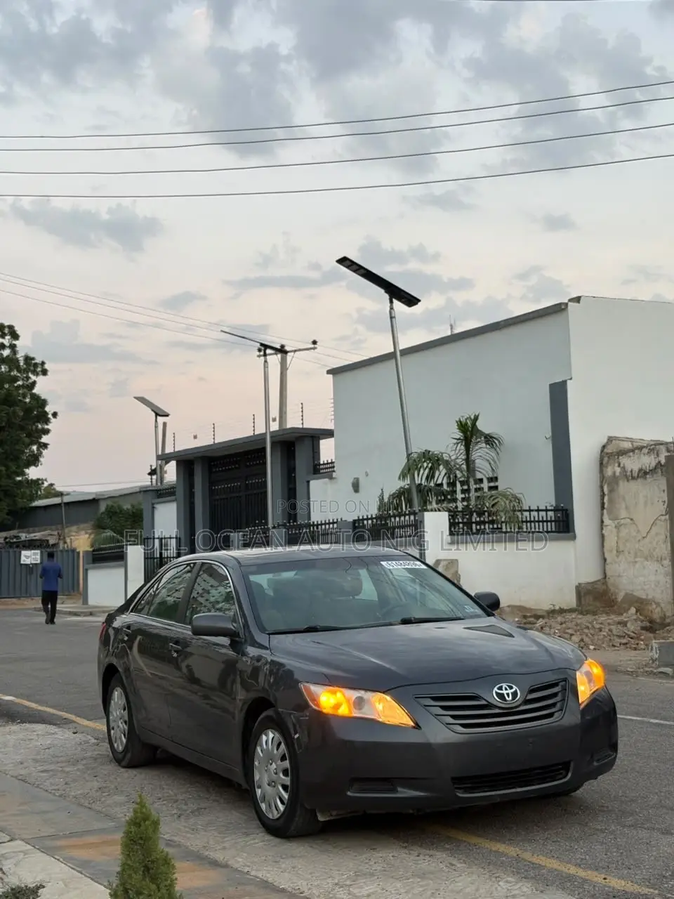 Toyota Camry LE 4dr Sedan (2.4L 4cyl 5A) 2009 Gray