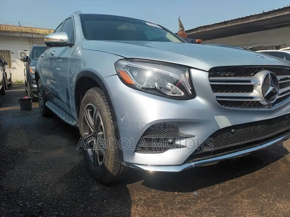 Mercedes-Benz GLC-Class 2017 Blue