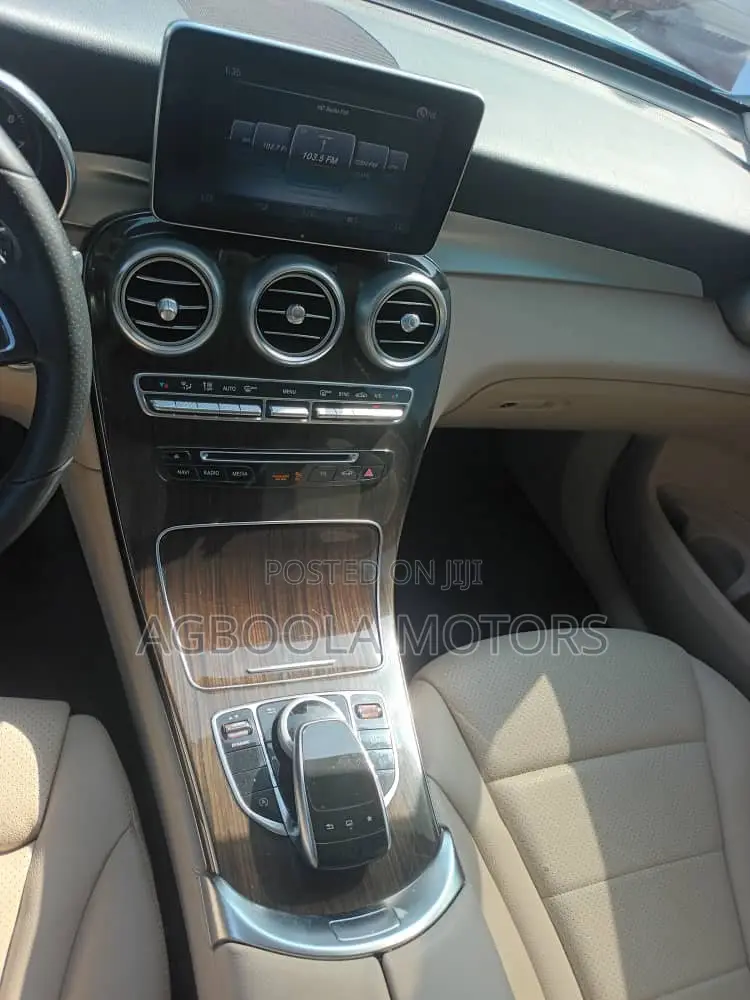 Mercedes-Benz GLC-Class 2017 Blue