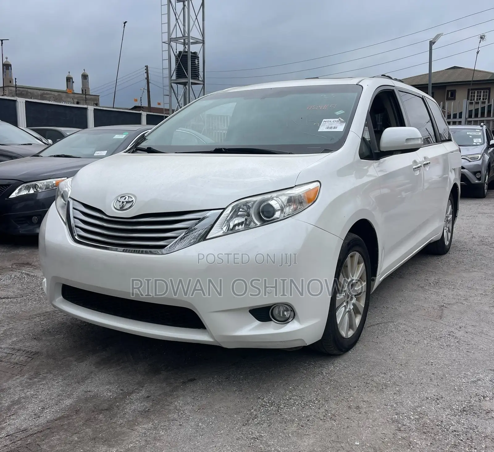 Toyota Sienna Limited AWD 7-Passenger 2013 White