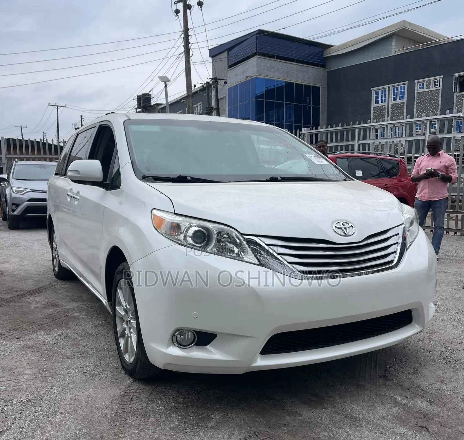 Toyota Sienna Limited AWD 7-Passenger 2013 White