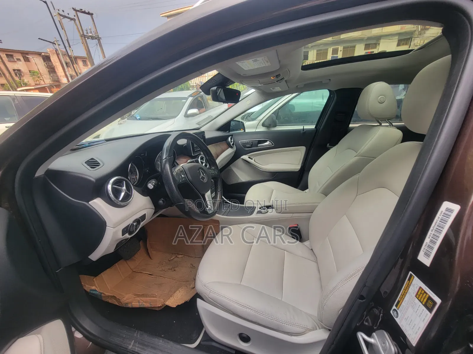 Mercedes-Benz GLA 250 2015 Brown