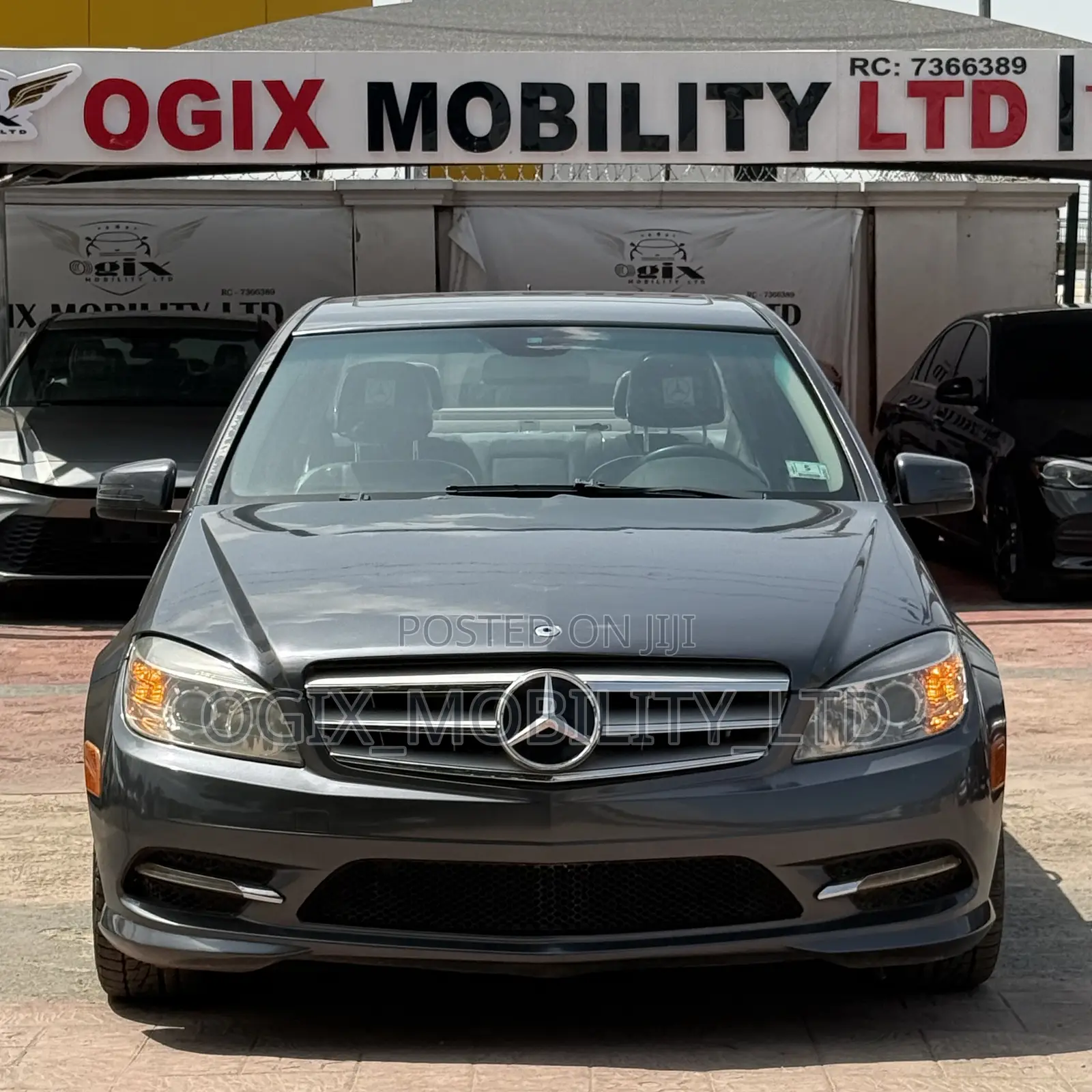 Mercedes-Benz C300 2010 Gray