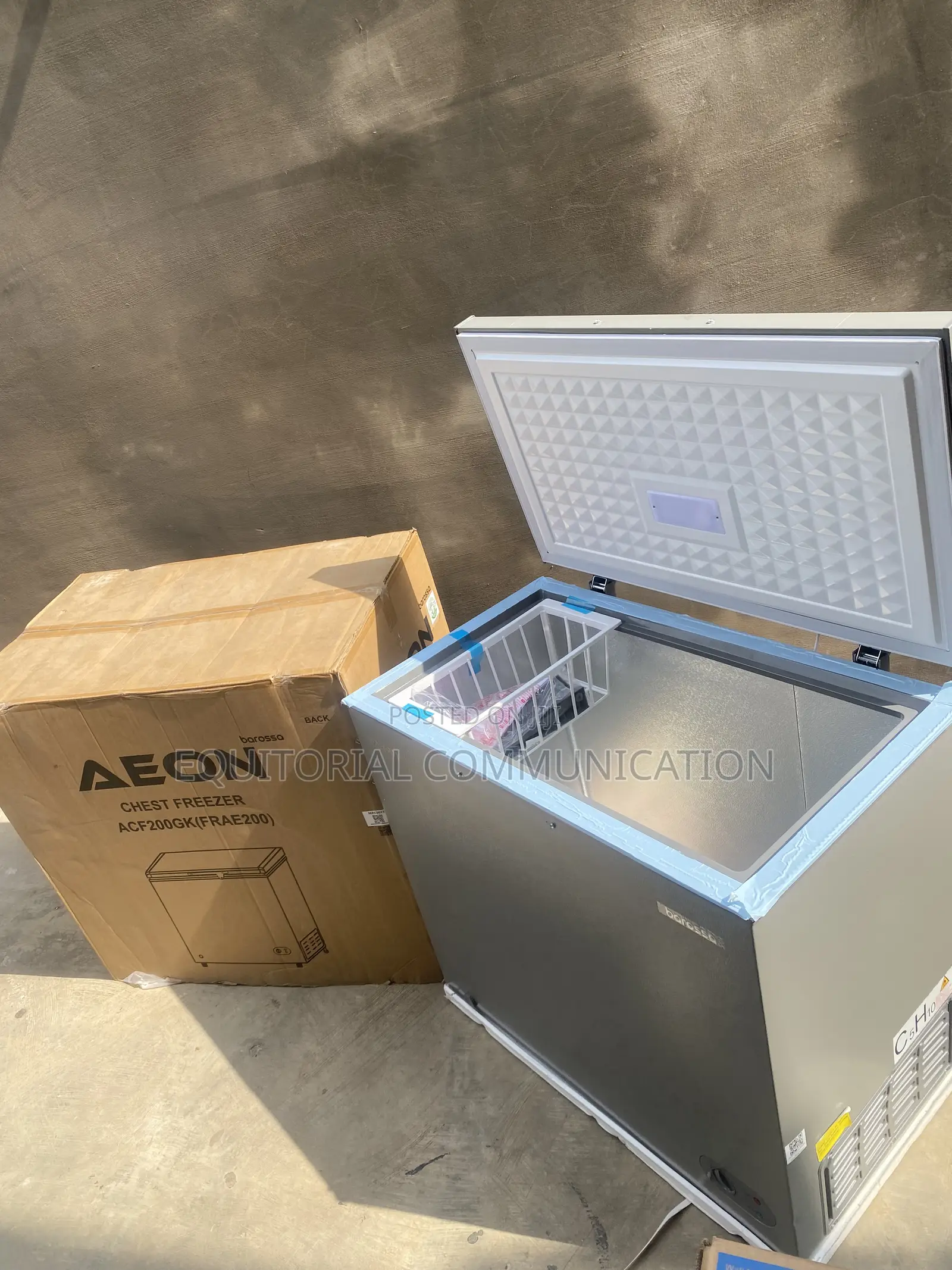 AEON ACF200K FRAE200 Chest Freezer With 200L Capacity