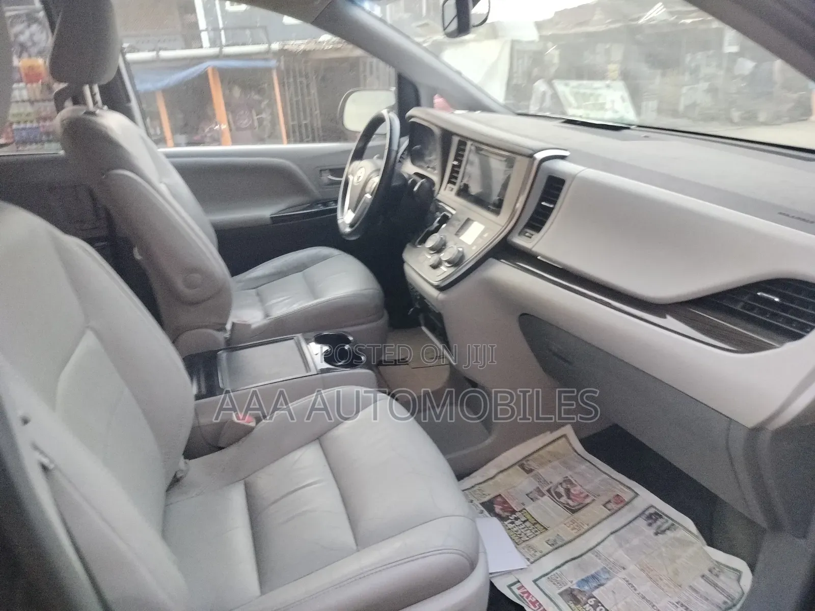 Toyota Sienna 2016 Black
