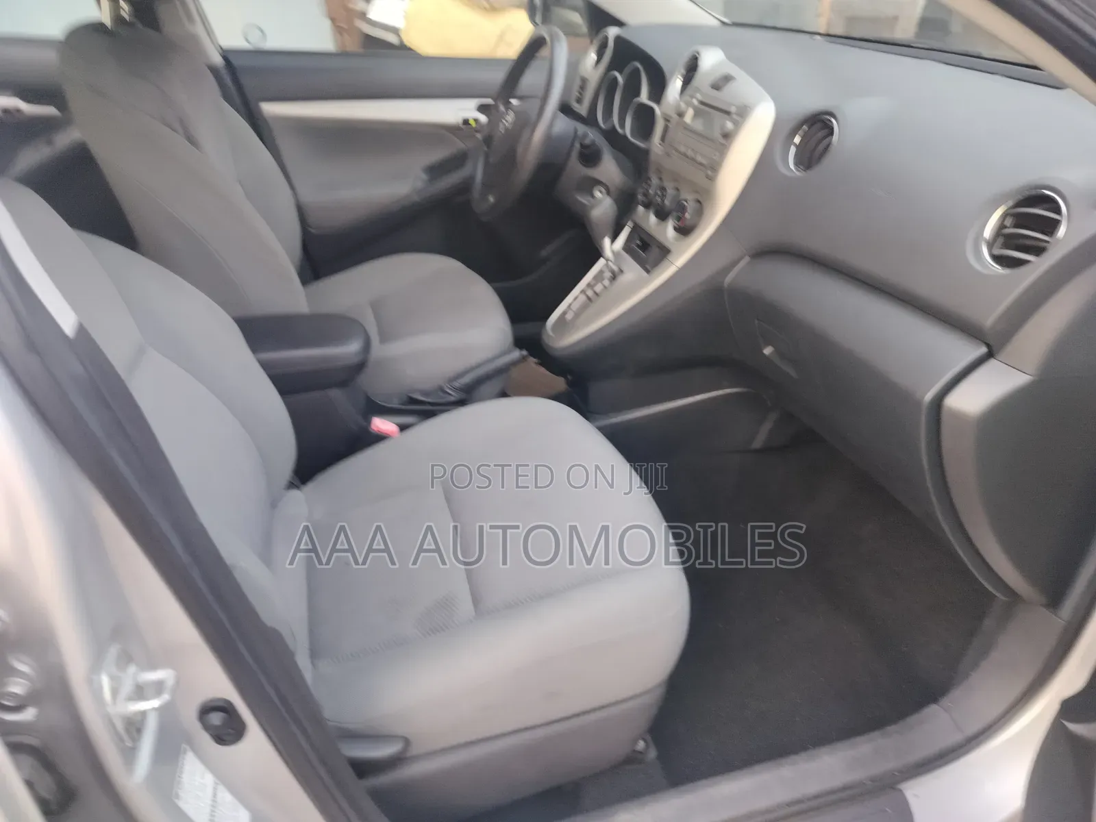 Toyota Matrix 2010 Silver