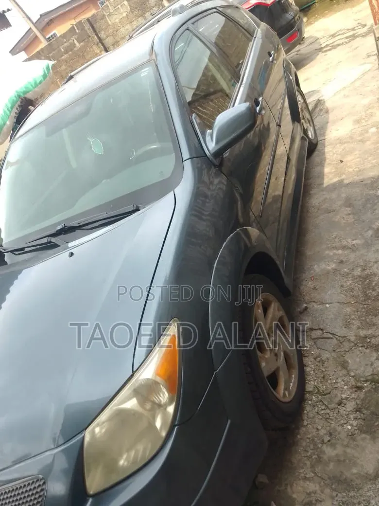 Pontiac Vibe 2005 Green