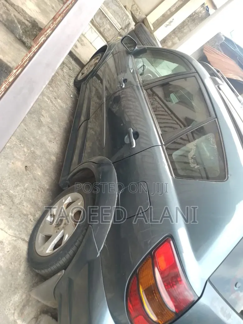 Pontiac Vibe 2005 Green