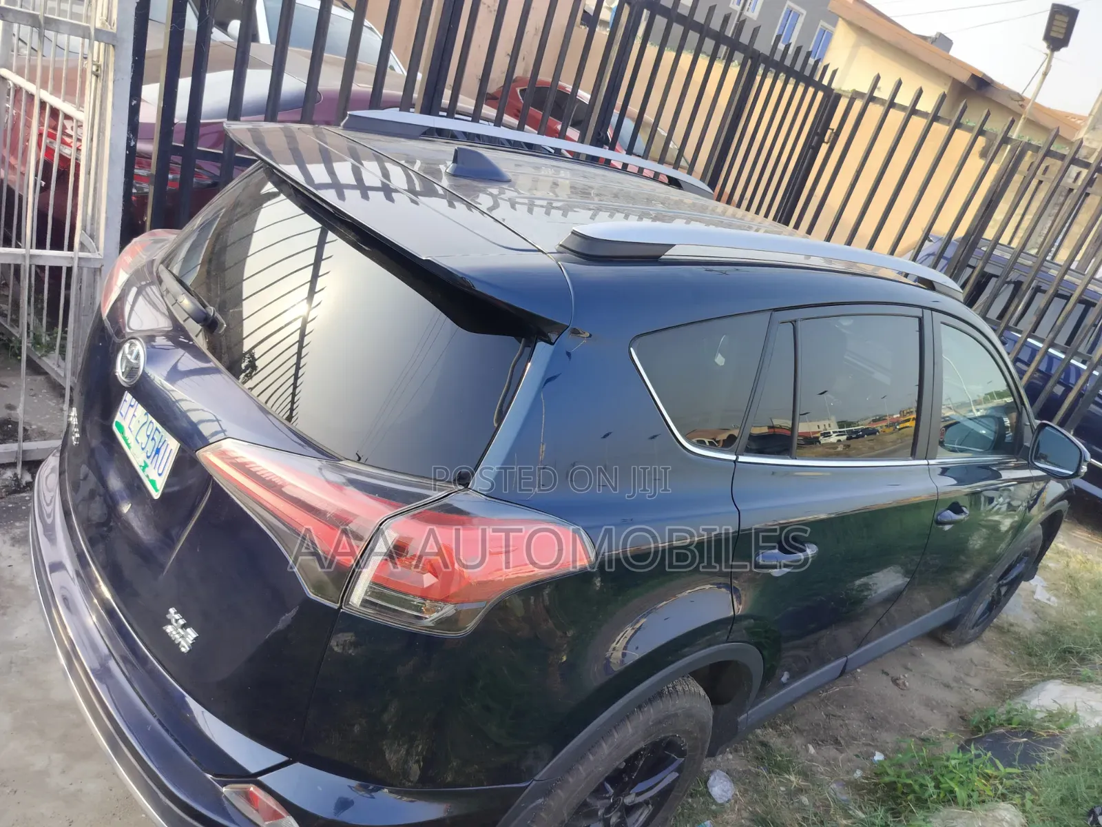 Toyota RAV4 2018 Blue