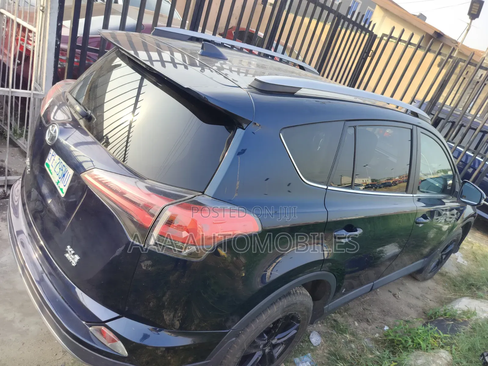 Toyota RAV4 2018 Blue