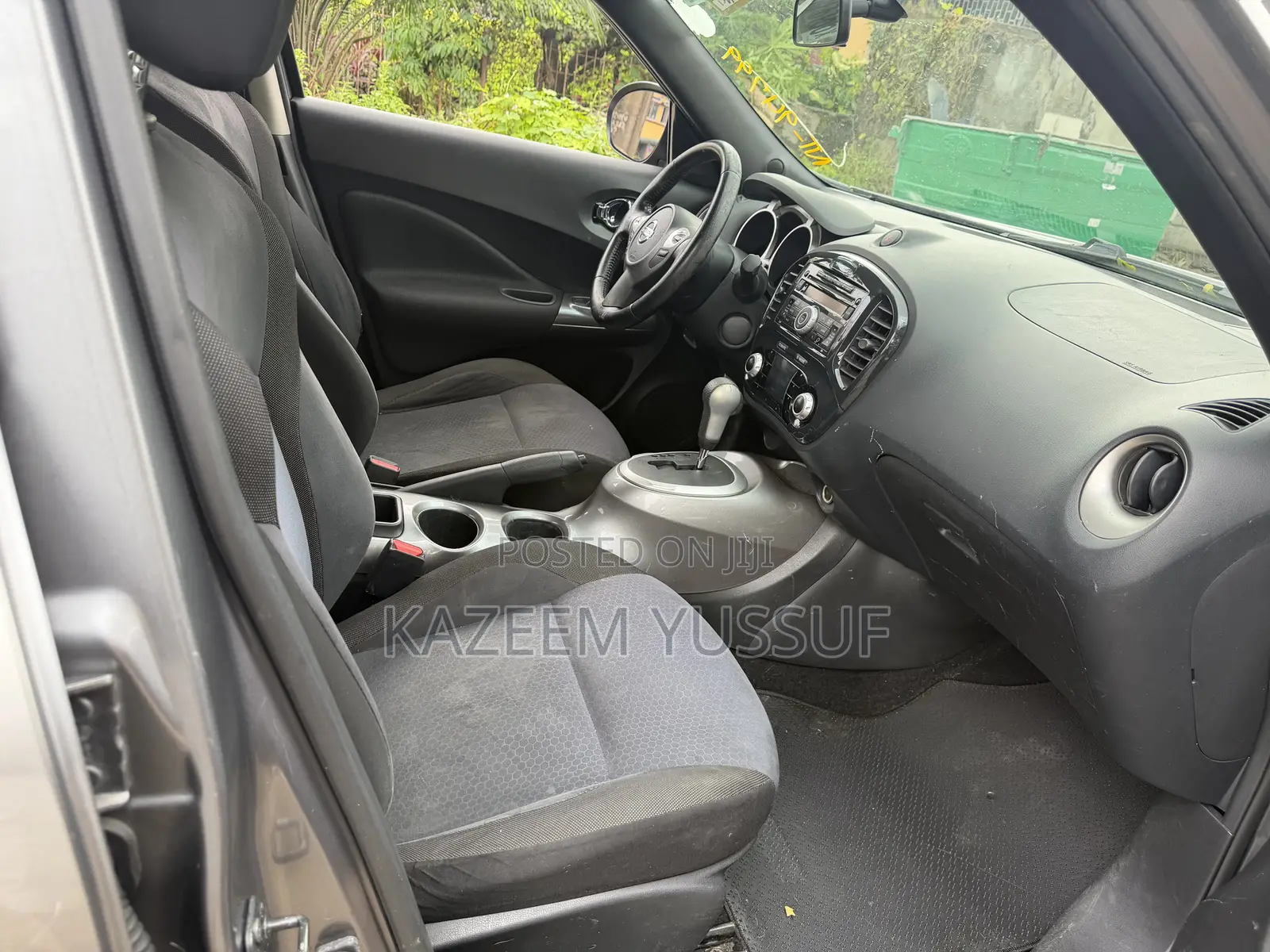 Nissan Juke SV 4dr Hatchback AWD (1.6L 4cyl Turbo CVT) 2014 Gray