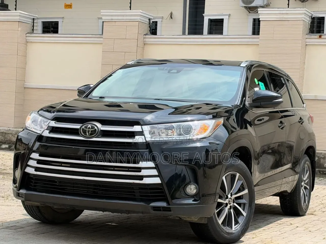 Toyota Highlander XLE 4x2 V6 (3.5L 6cyl 8A) 2018 Black