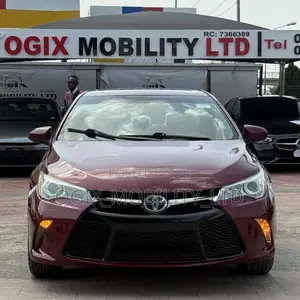 Toyota Camry XSE 4dr Sedan (2.5L 4cyl 6A) 2015 Red