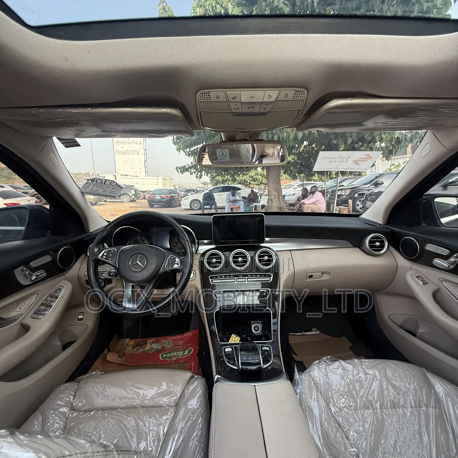 Mercedes-Benz C300 2016 Black