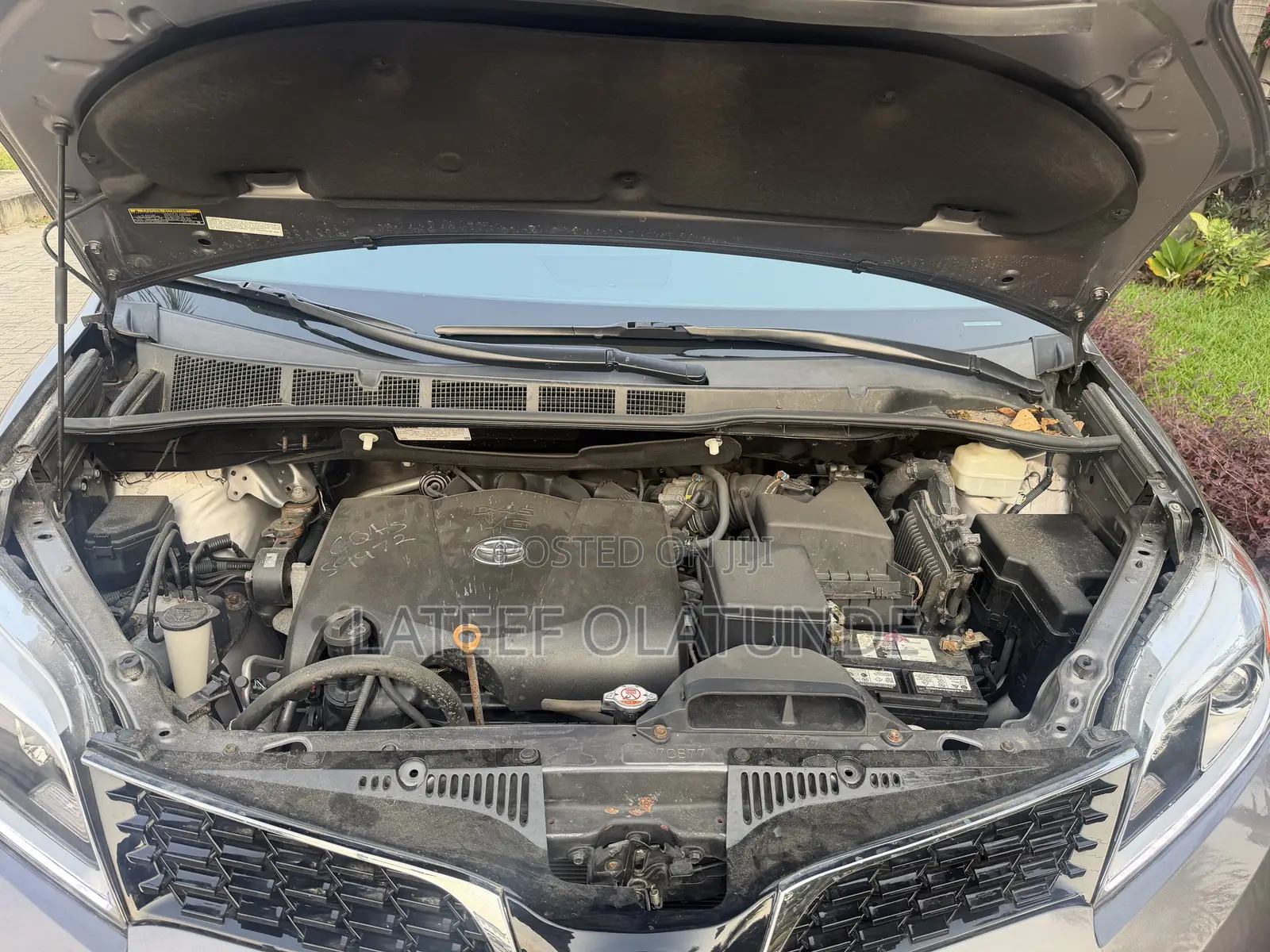 Toyota Sienna XLE AWD 2019 Gray