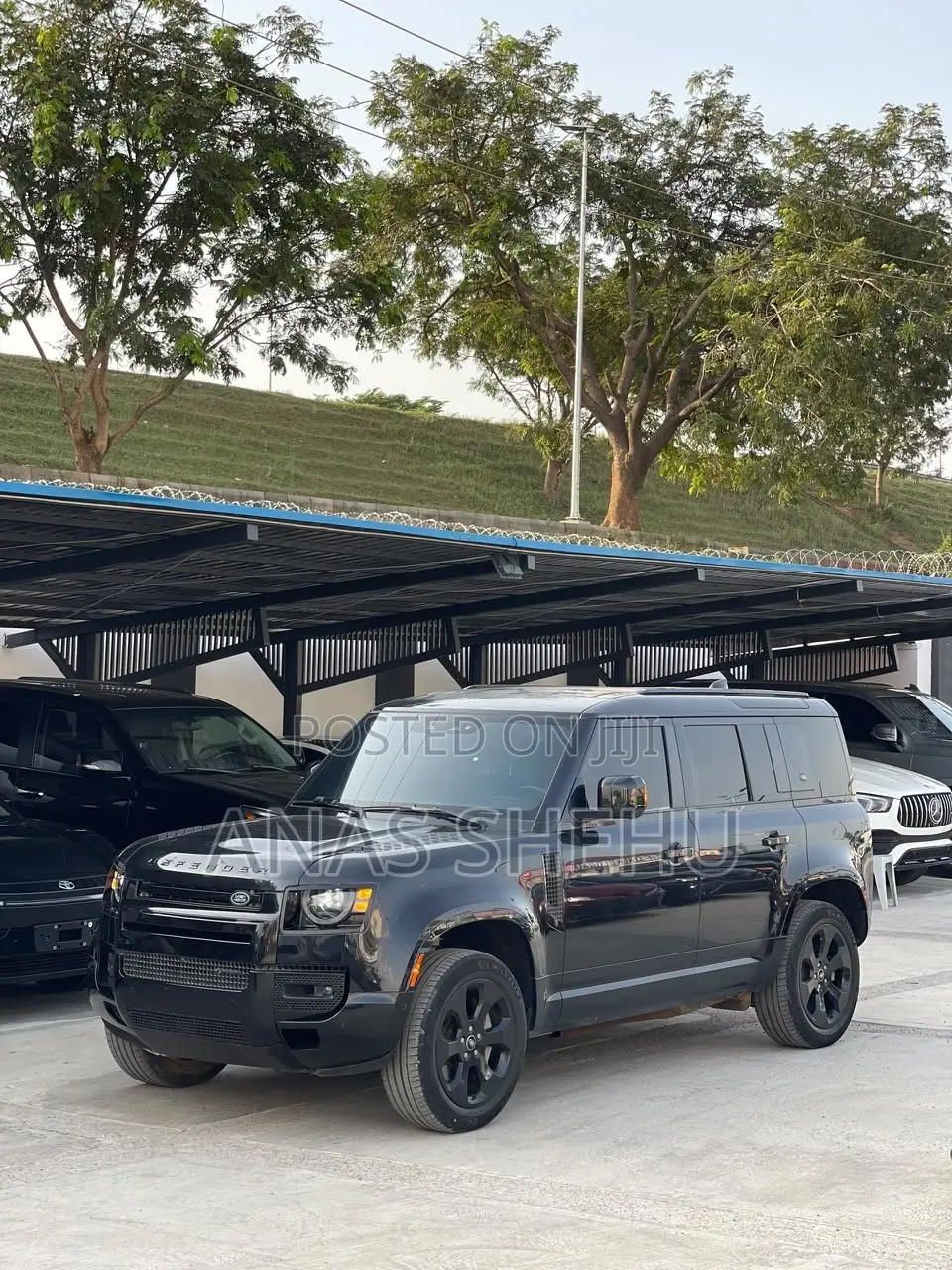 Land Rover Defender 2022 Black