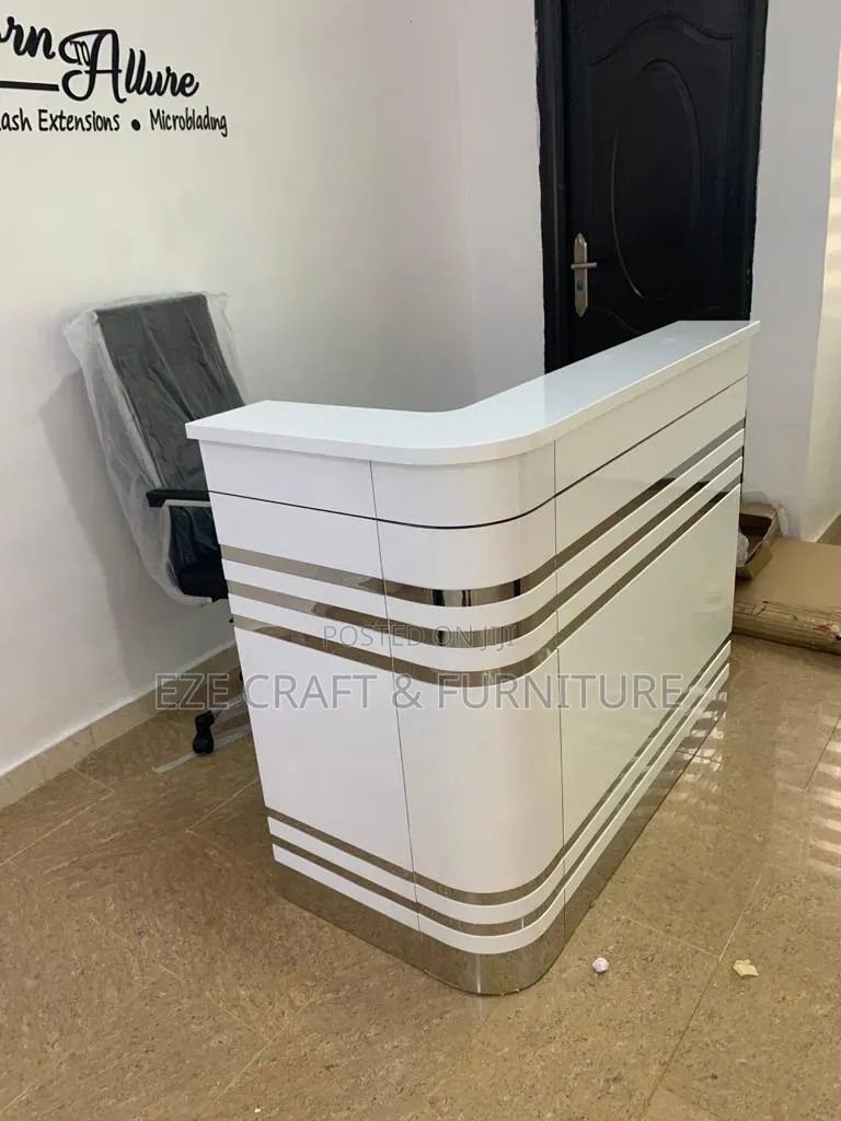 Receptionist Table