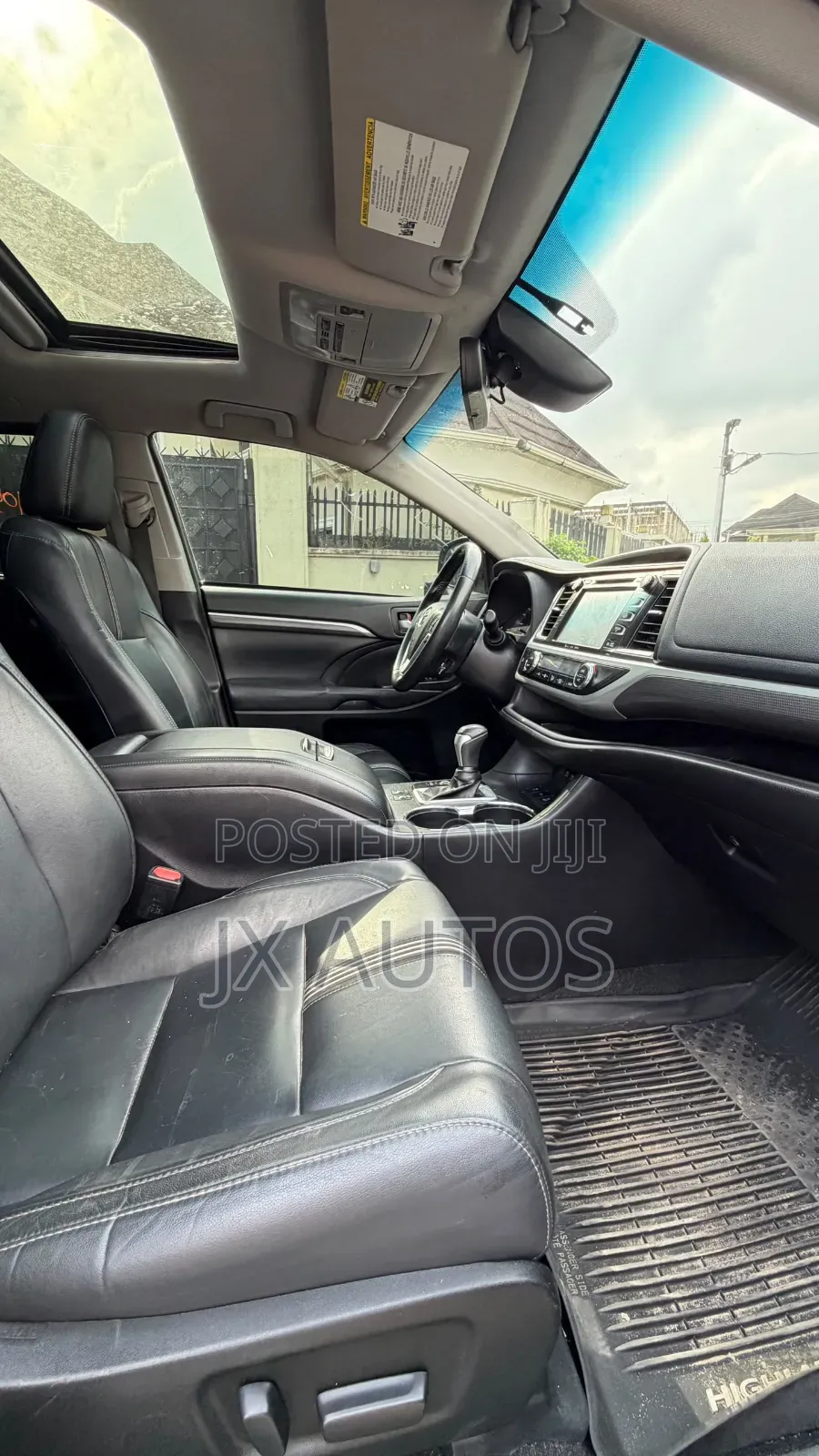 Toyota Highlander SE 4x4 V6 (3.5L 6cyl 8A) 2017 Black