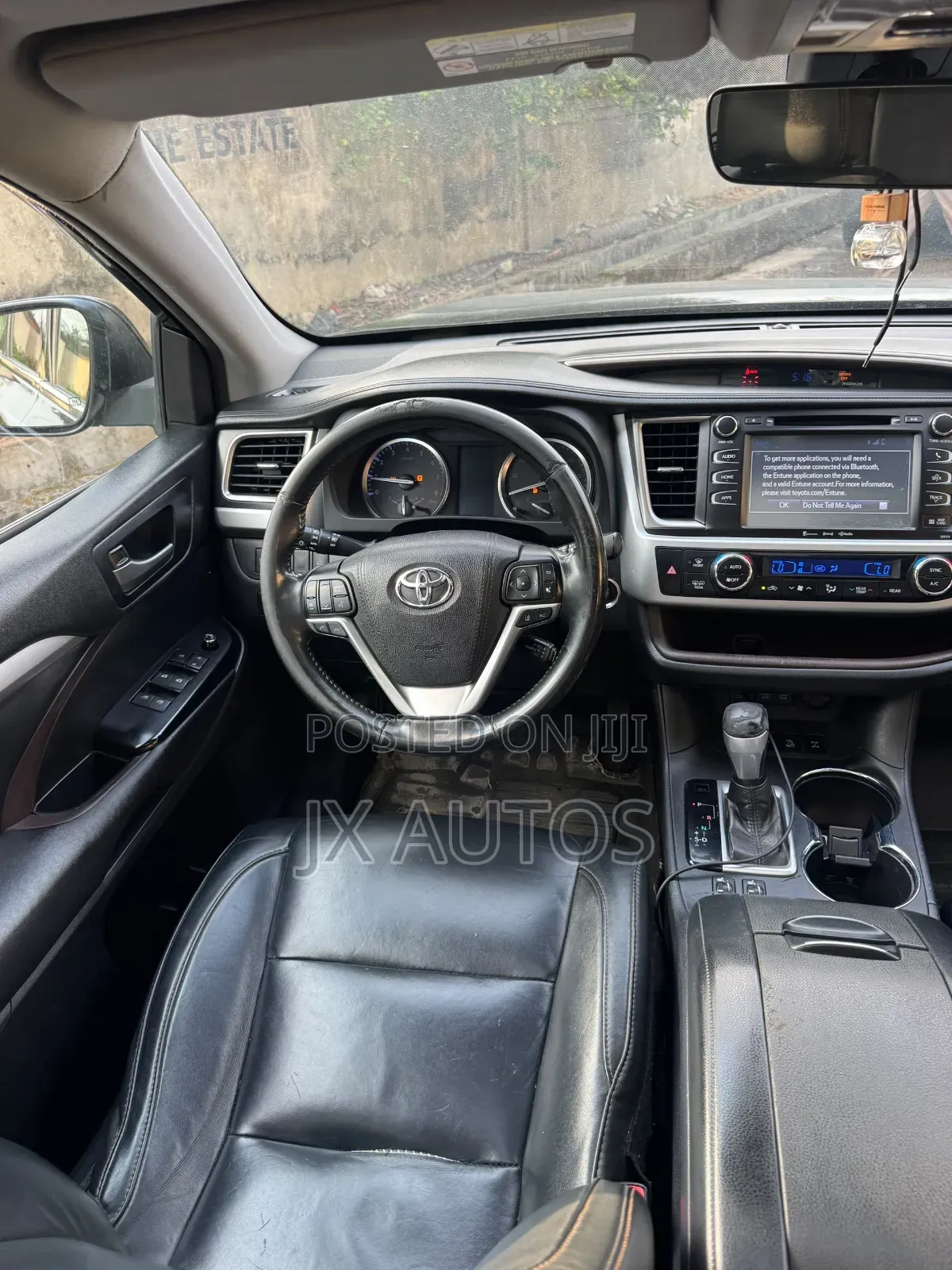 Toyota Highlander XLE 4x4 V6 (3.5L 6cyl 8A) 2018 Black