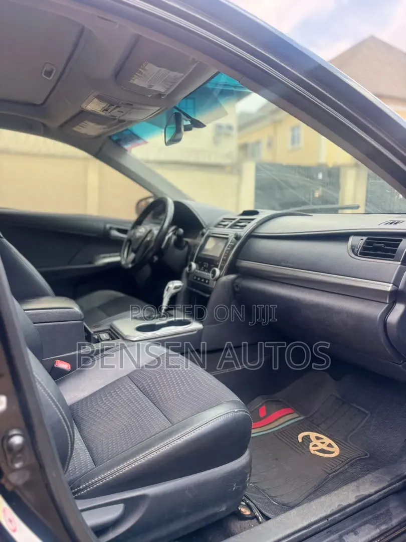 Toyota Camry SE 4dr Sedan (2.5L 4cyl 6A) 2012 Black