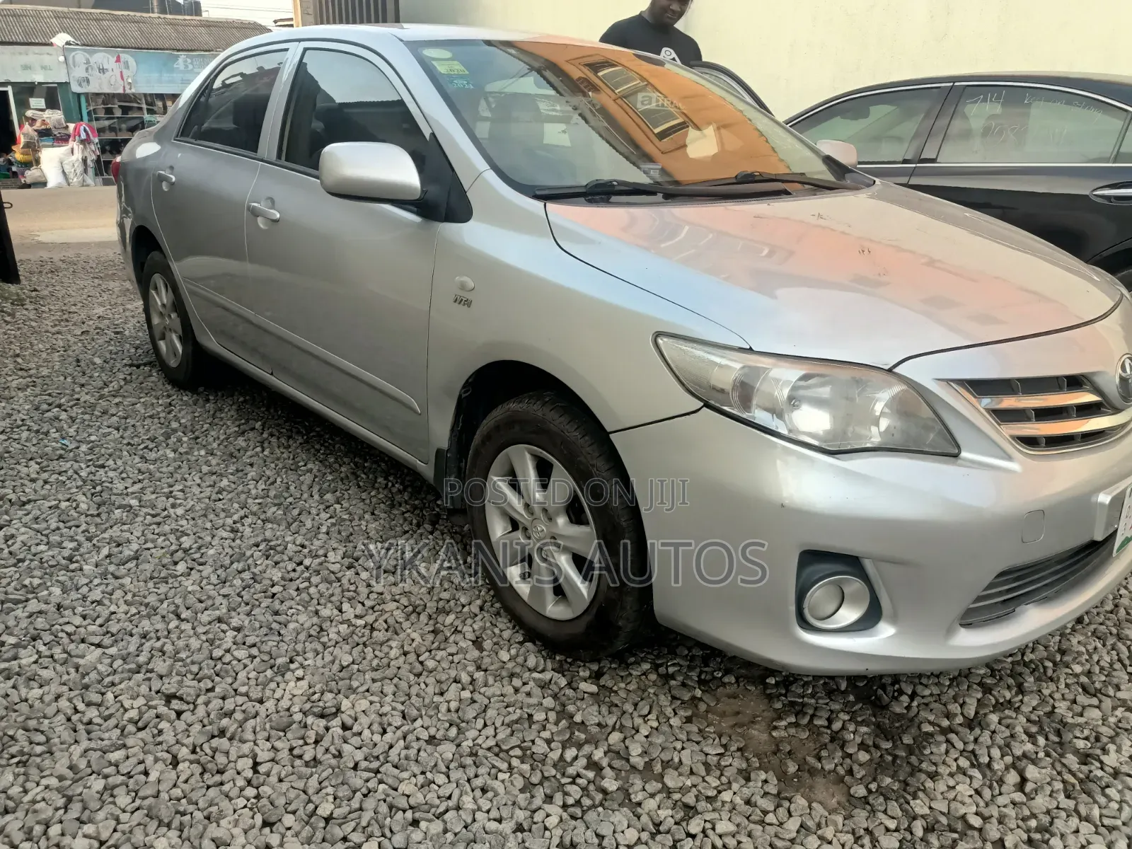 Toyota Corolla LE Special Edition 4dr Sedan (1.8L 4cyl 4A) 2013 Silver