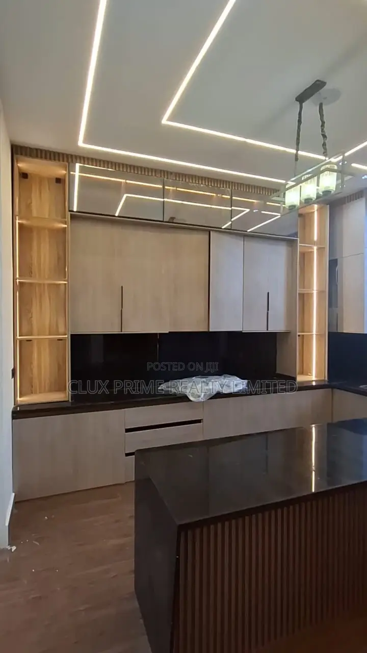 5bdrm Duplex in Lekki for sale