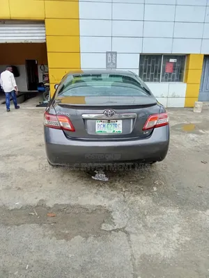 Toyota Camry LE 4dr Sedan (2.5L 4cyl 6AM) 2010 Gray