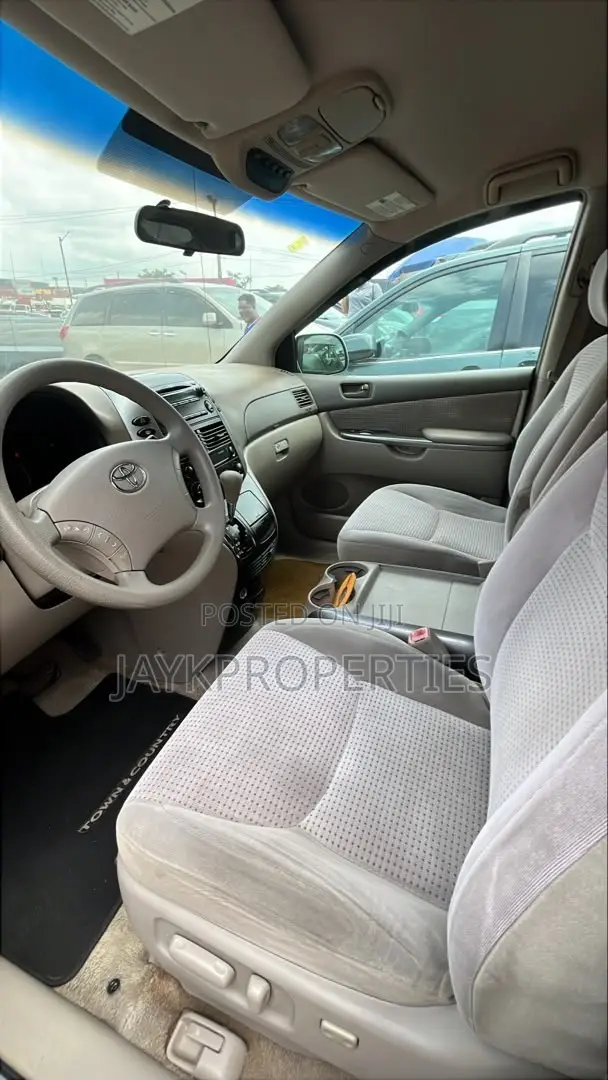 Toyota Sienna 2006 Blue
