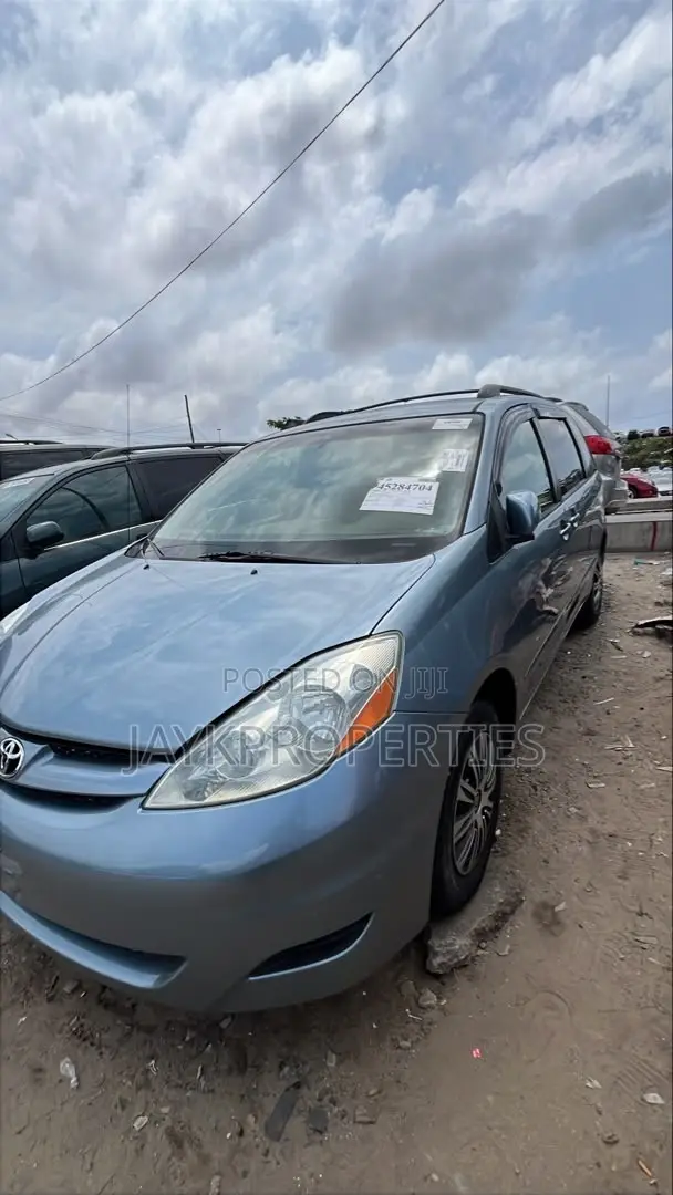 Toyota Sienna 2006 Blue