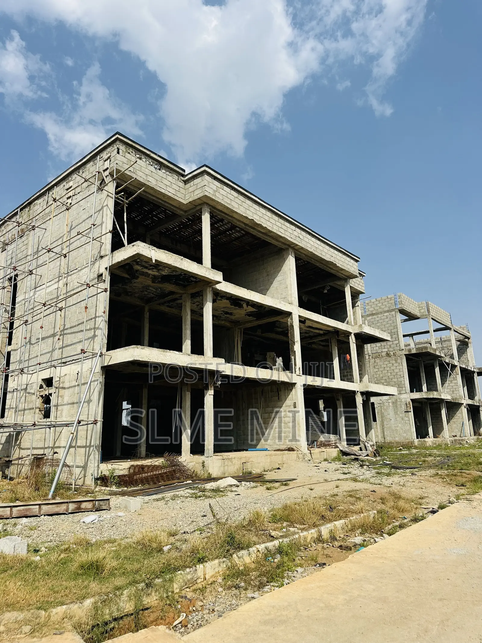 3bdrm Block of Flats in Rockhomes Estate, Life Camp for sale